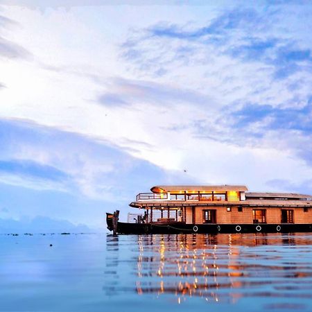 Indraprasthamlakecruise Alappuzha Exterior photo