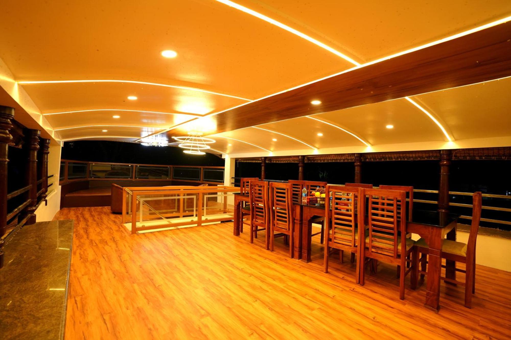 Indraprasthamlakecruise Alappuzha Exterior photo